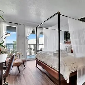 The Hemingway Subtropical Luxury On The Bay Tampa