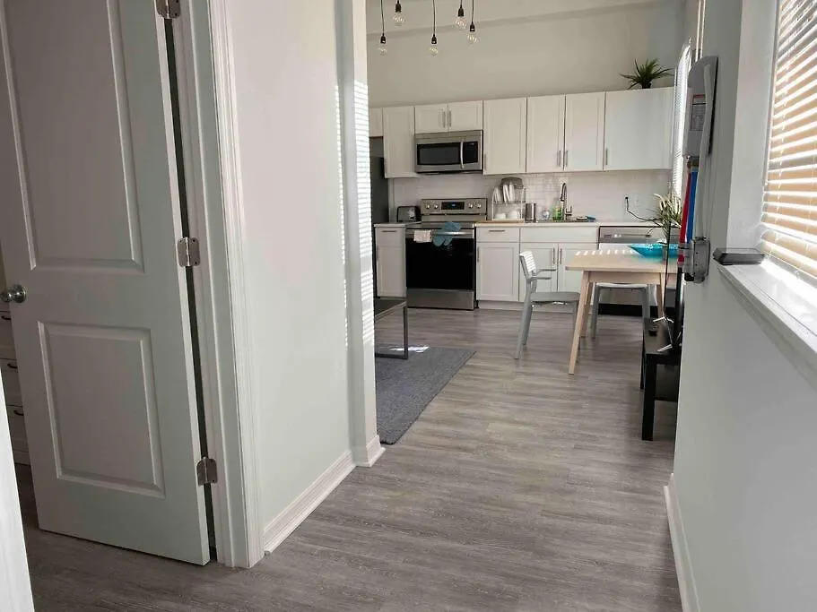 Chic Bungalow Apartment Steps From Armature Works & Downtown Riverwalk Tampa