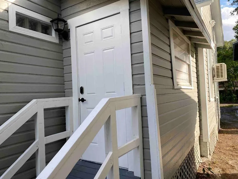 Chic Bungalow Apartment Steps From Armature Works & Downtown Riverwalk Tampa United States